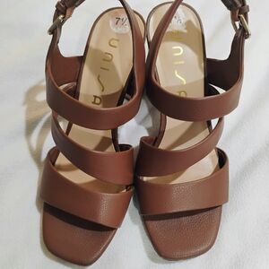 Unisa Brown Strappy Sandals